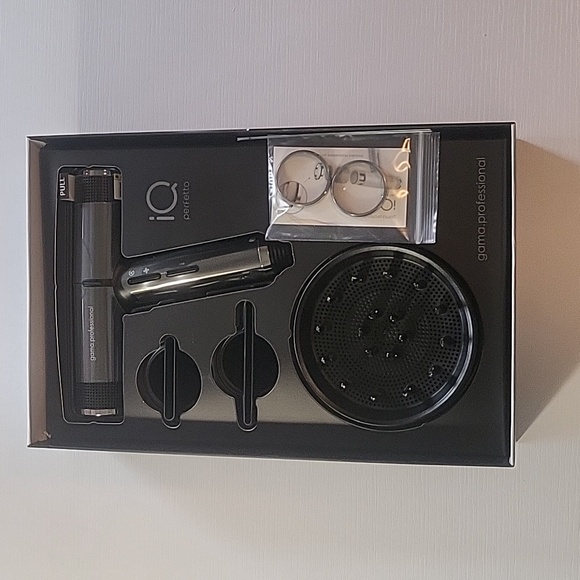 Gama Professional Hairdryer - Picture 2 of 3